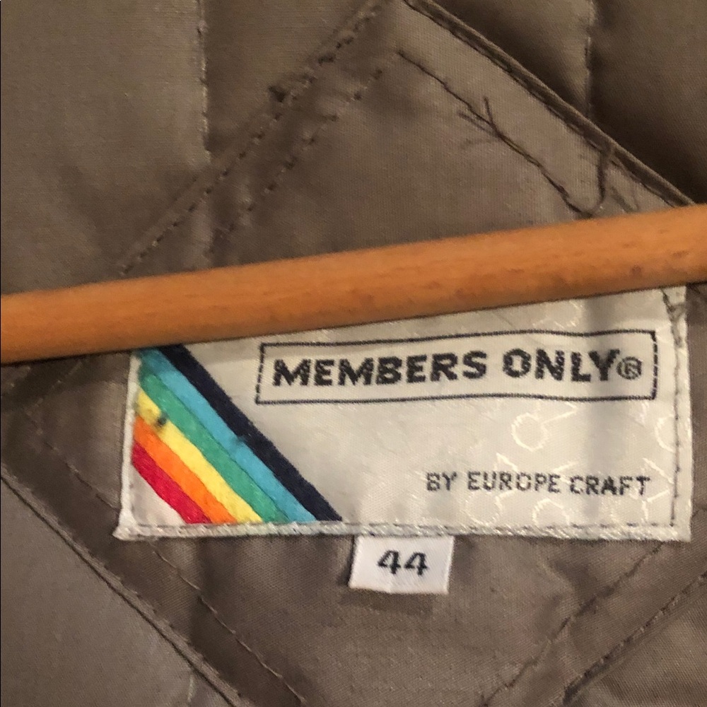 Members Only Men's Gray Jacket with Brown Collar - Picture 2 of 6